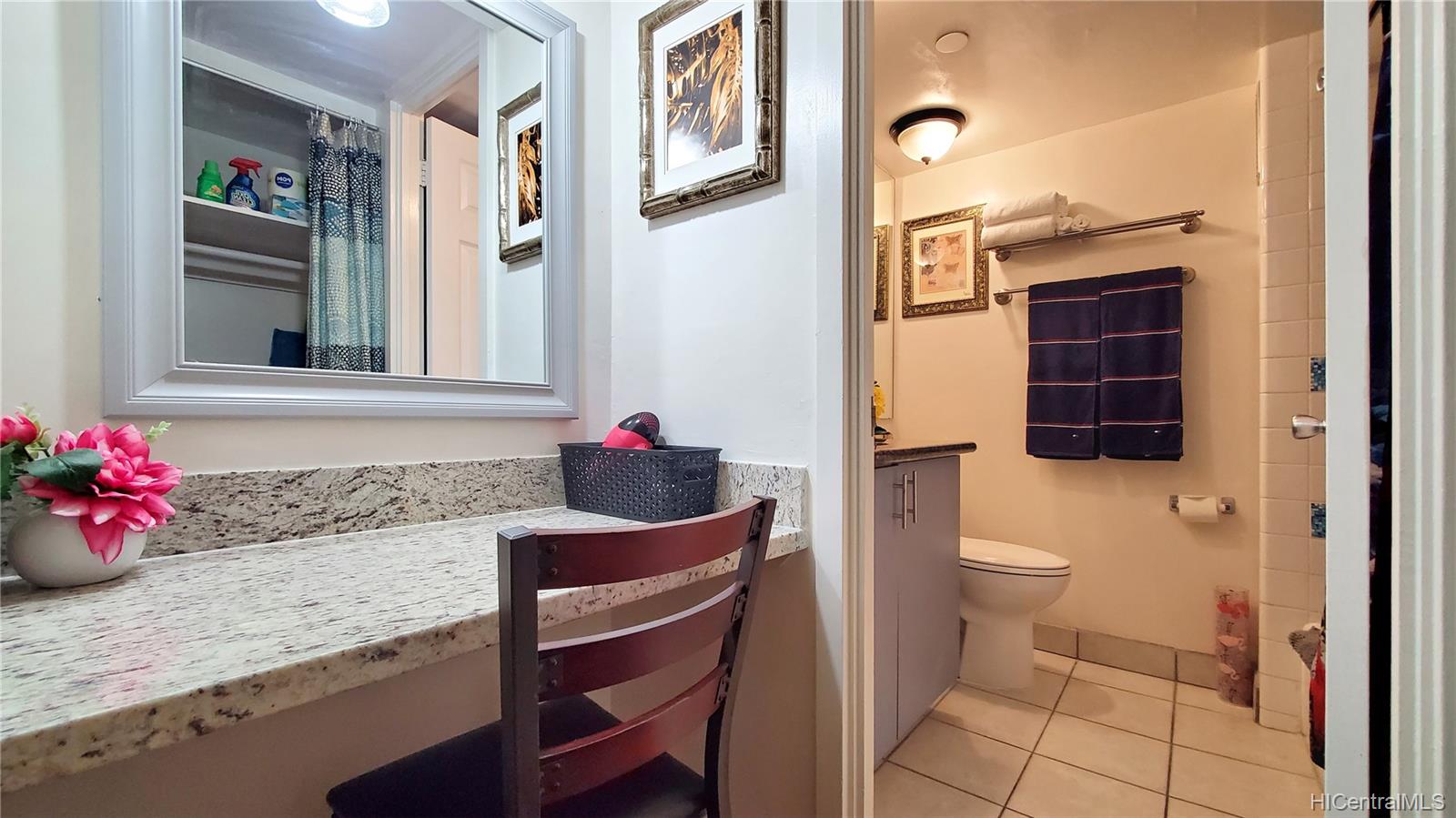 364 Seaside Avenue #709, Honolulu, HI 96815