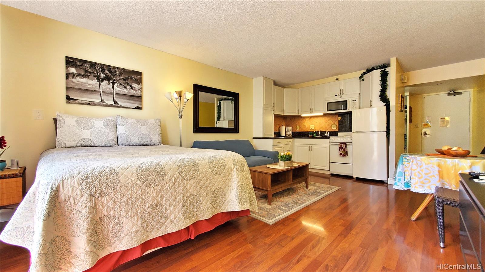 364 Seaside Avenue #709, Honolulu, HI 96815