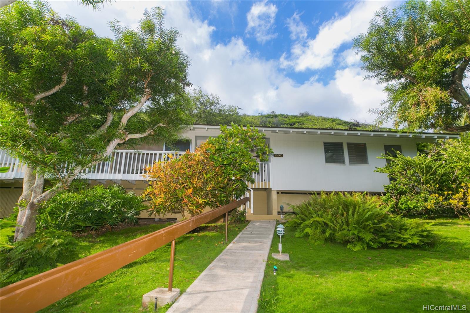 1490 Kalaniiki Street Honolulu, HI 96821