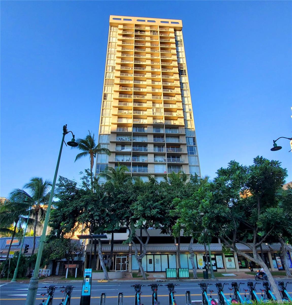 1925 Kalakaua Avenue #2205, Honolulu, HI 96815