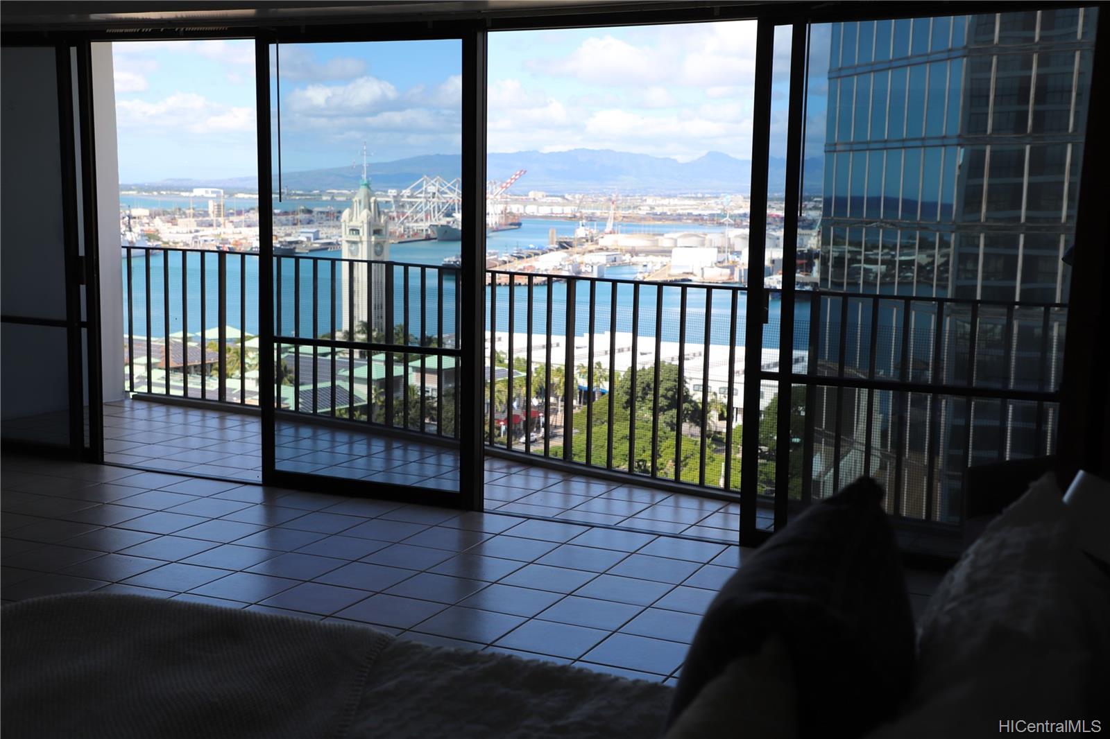 700 Richards Street #2003, Honolulu, HI 96813