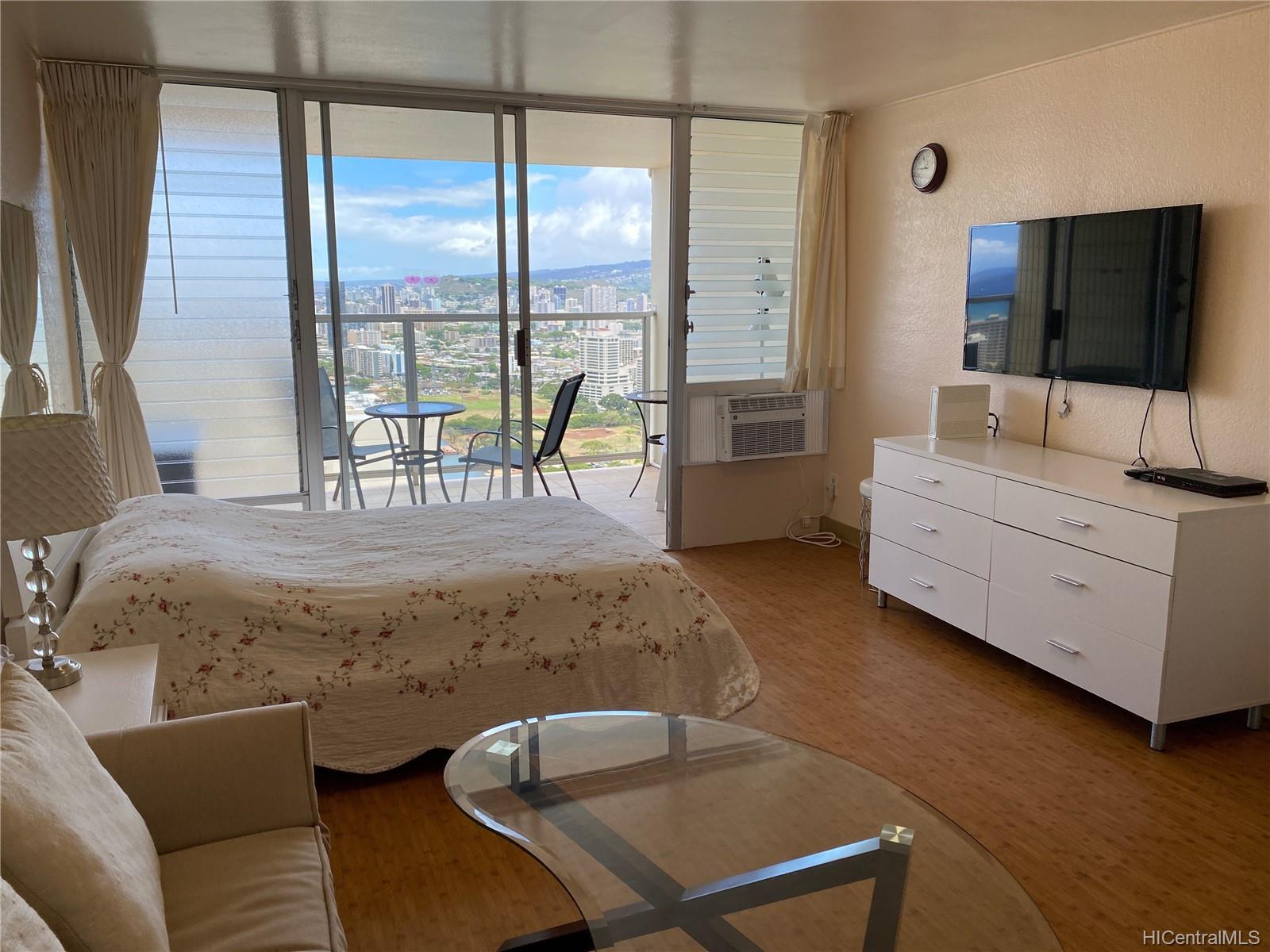 445 Seaside Avenue #4310, Honolulu, HI 96815