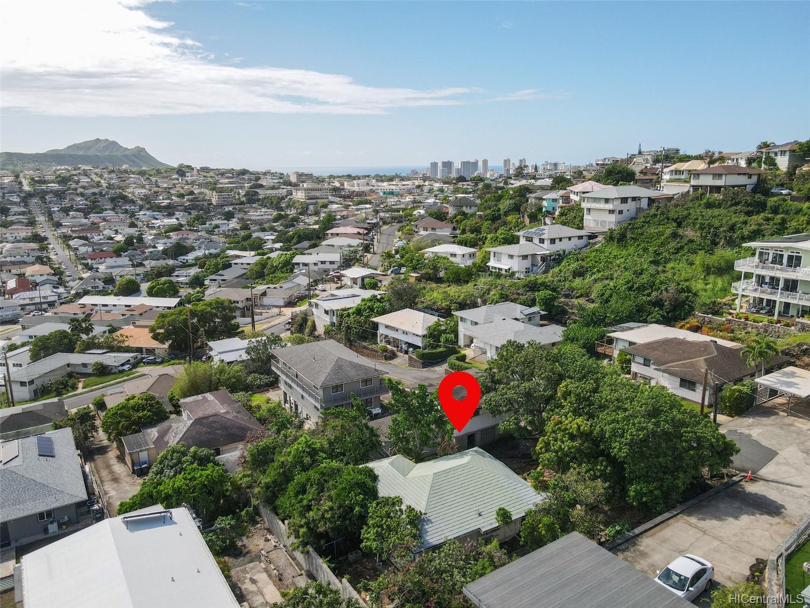 1529 Anuhea Place Honolulu, HI 96816