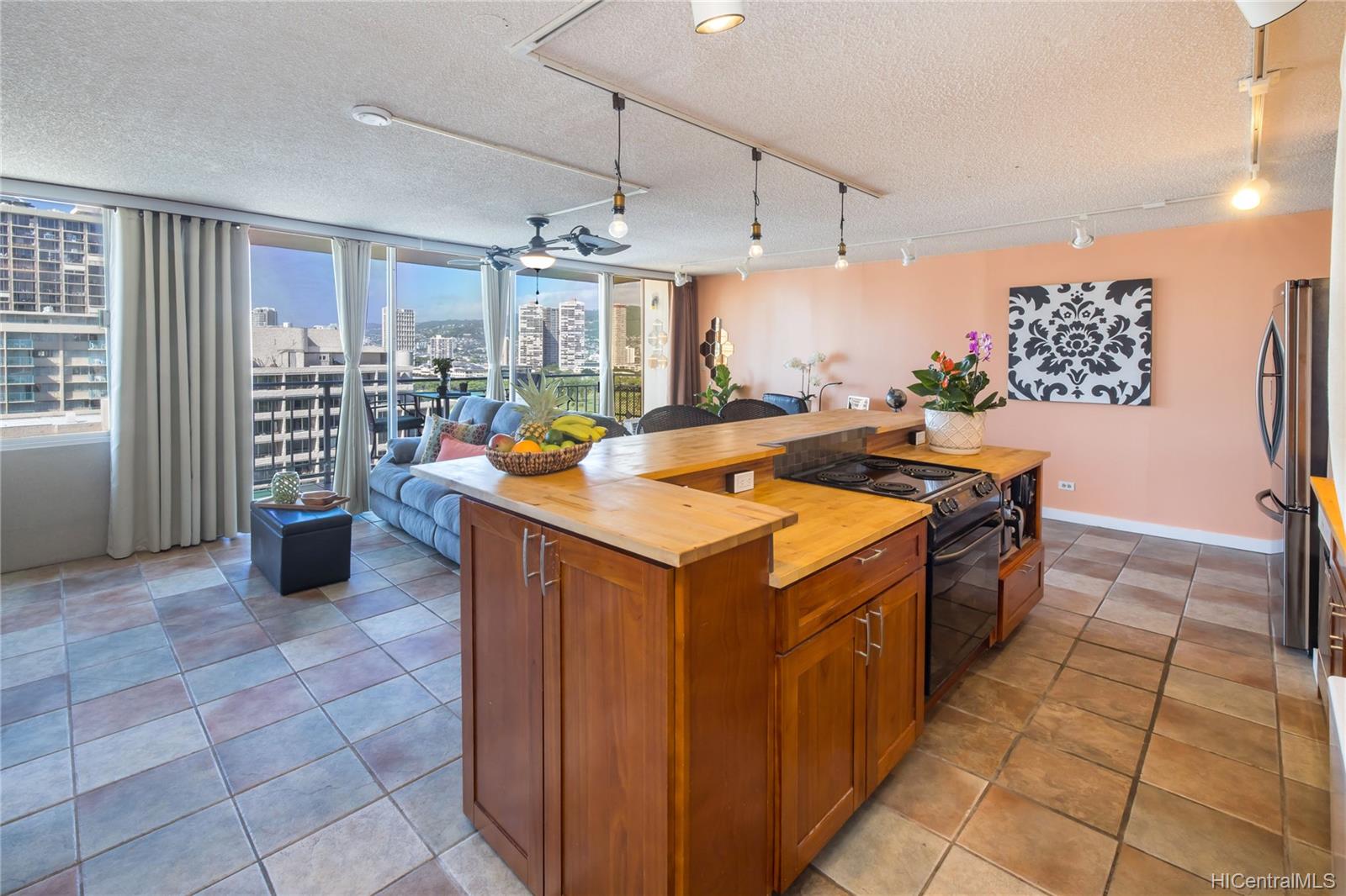 2415 Ala Wai Boulevard #1605, Honolulu, HI 96815