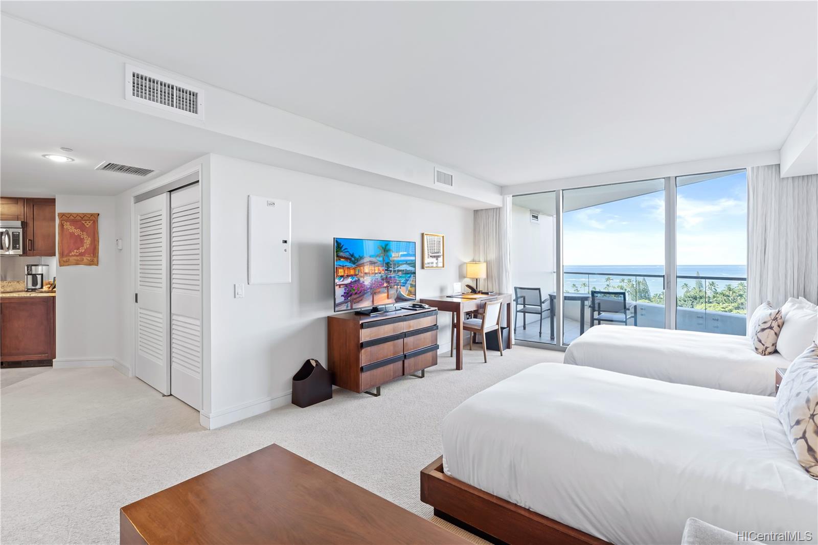 223 Saratoga Road #1305, Honolulu, HI 96815