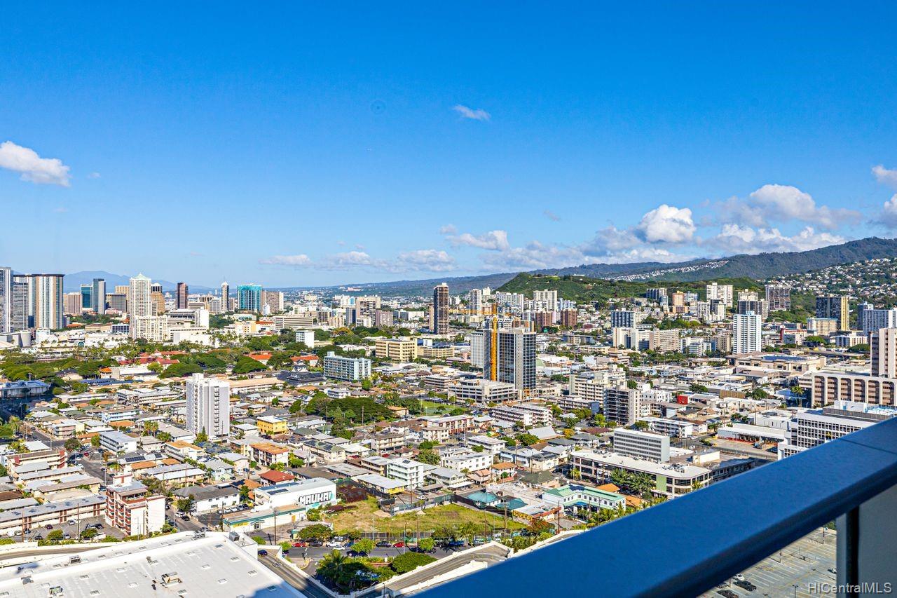 629 Keeaumoku Street #3102, Honolulu, HI 96814