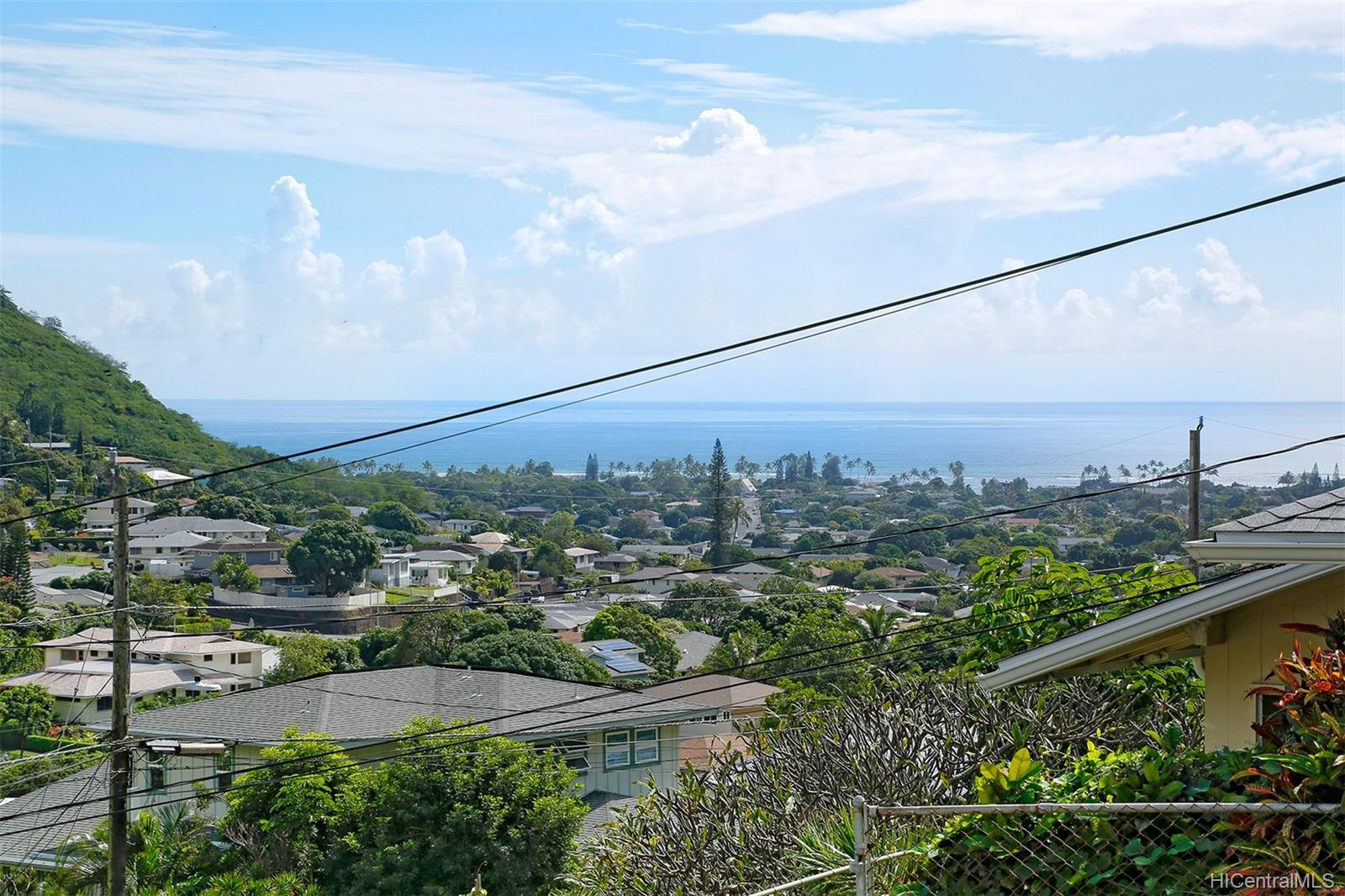 850 Ahuwale Street Honolulu, HI 96821