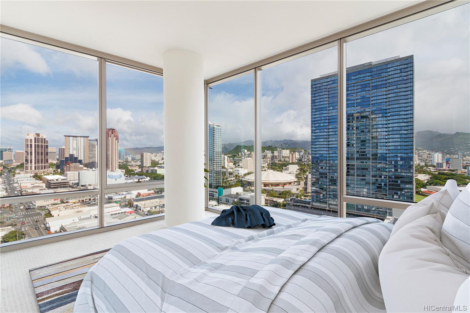 1001 Queen Street #1815, Honolulu, HI 96814