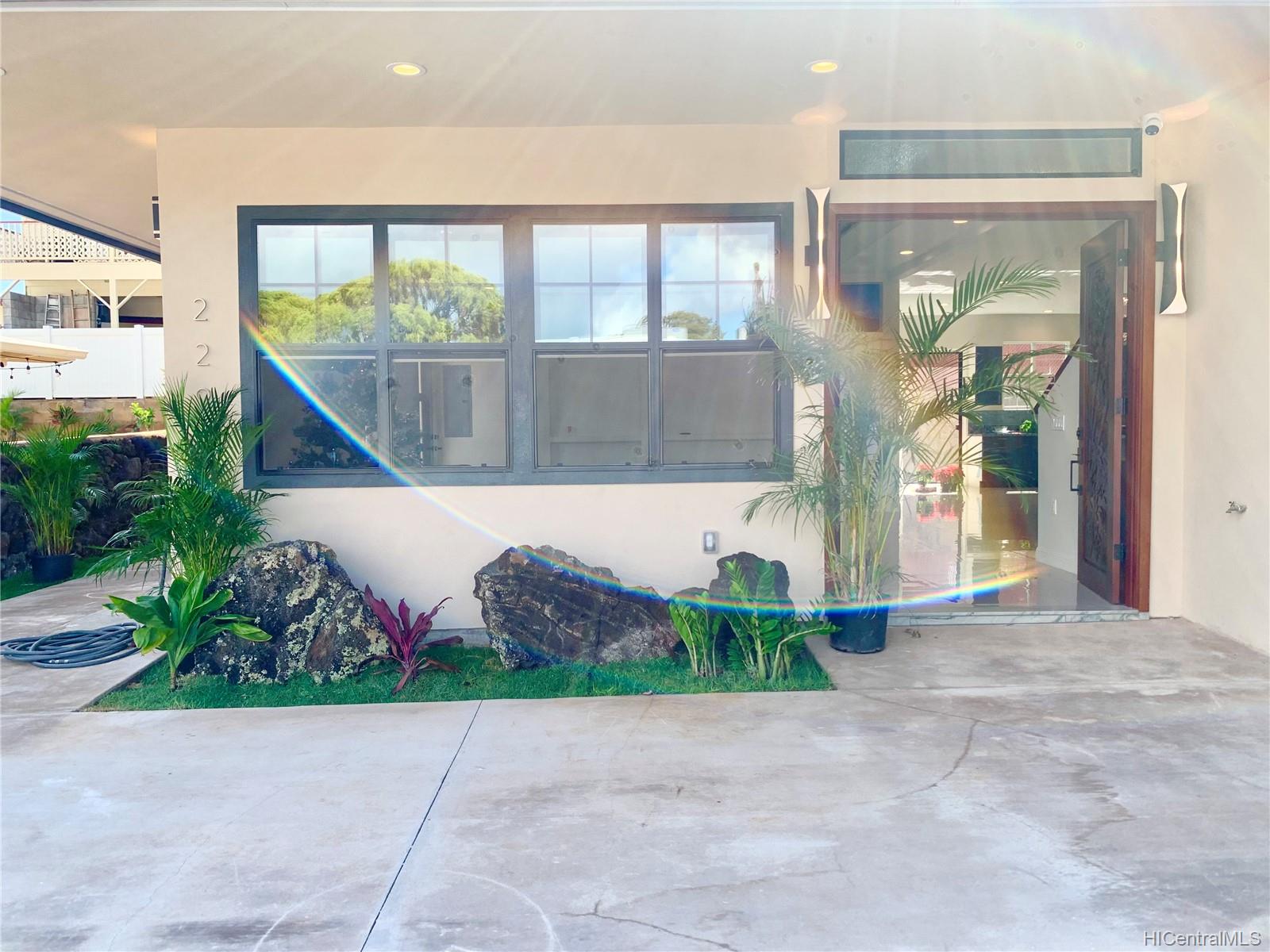 229 Hanamaulu Street Honolulu, HI 96825