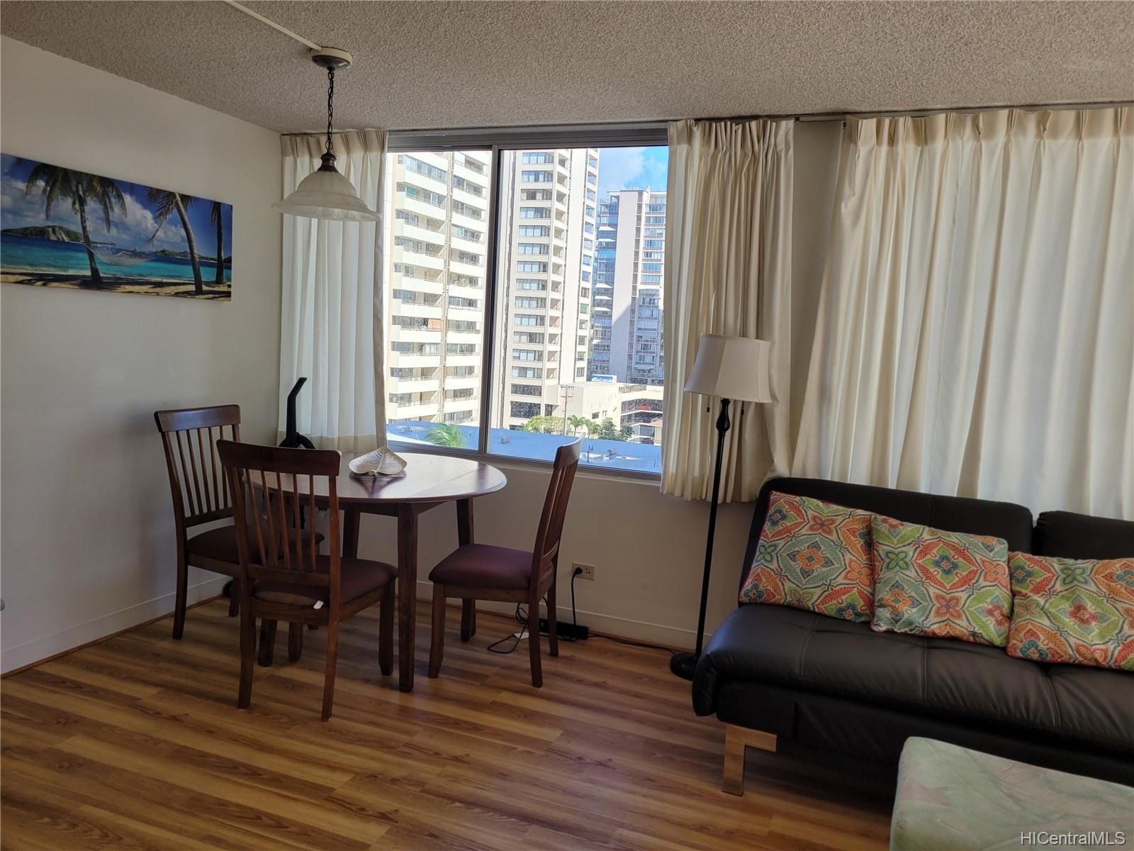 2427 Kuhio Avenue ##707, Honolulu, HI 96815