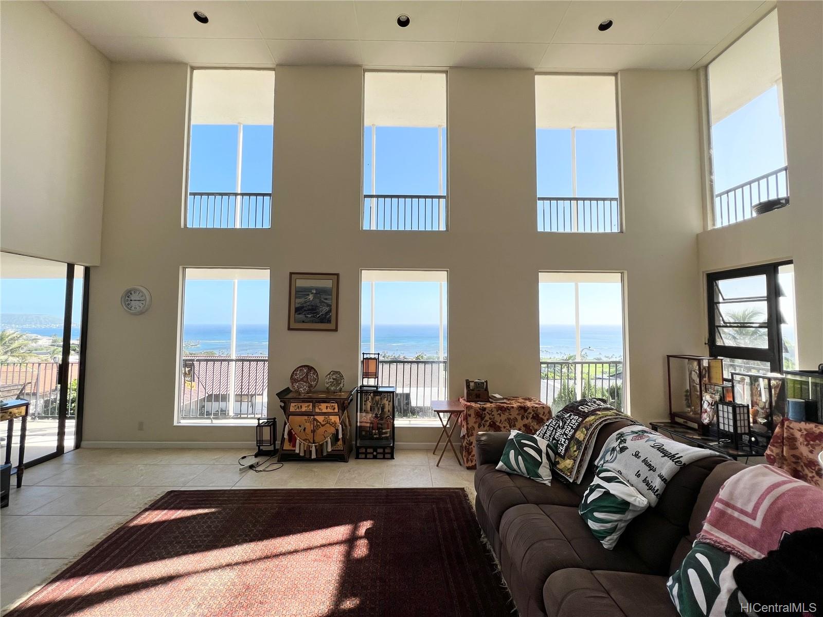 1541 Ipukula Street Honolulu, HI 96821