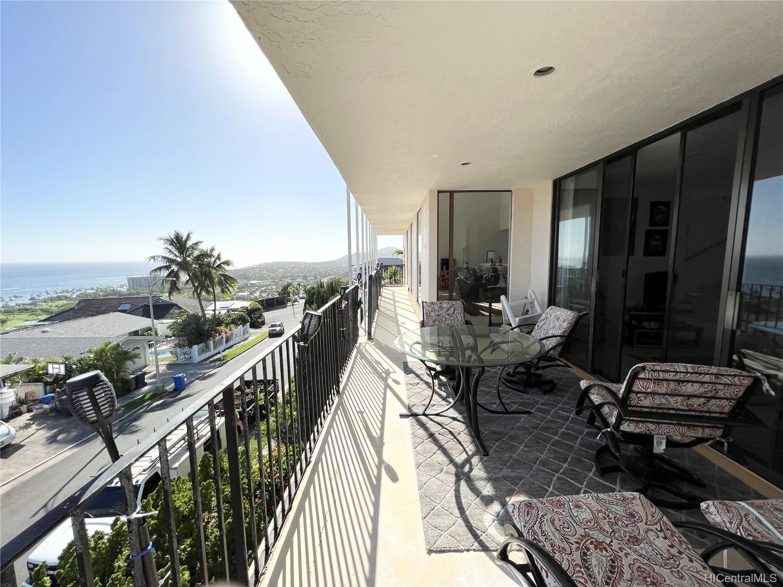 1541 Ipukula Street Honolulu, HI 96821