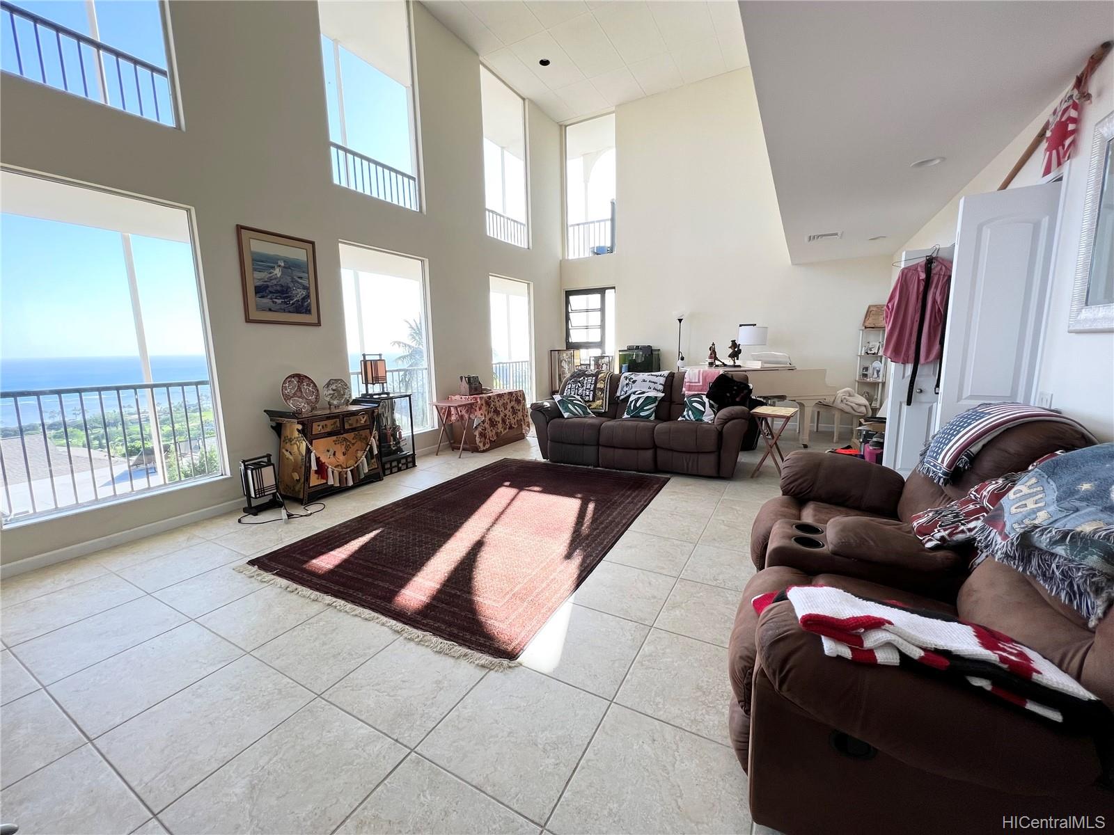 1541 Ipukula Street Honolulu, HI 96821