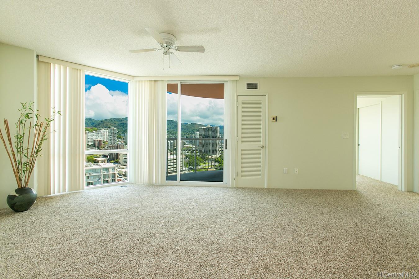 801 King Street #2709, Honolulu, HI 96813