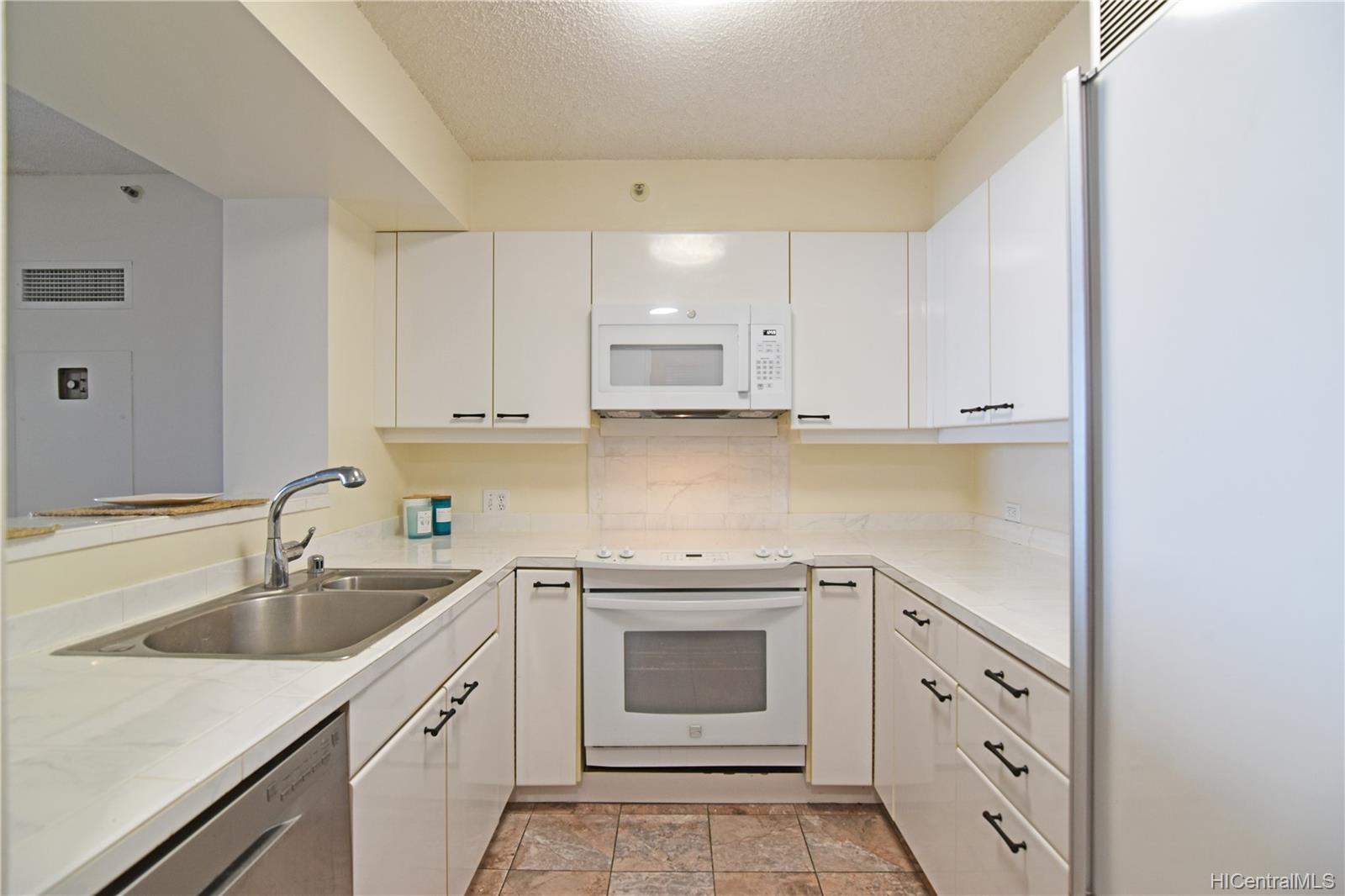 415 South Street #2102, Honolulu, HI 96813