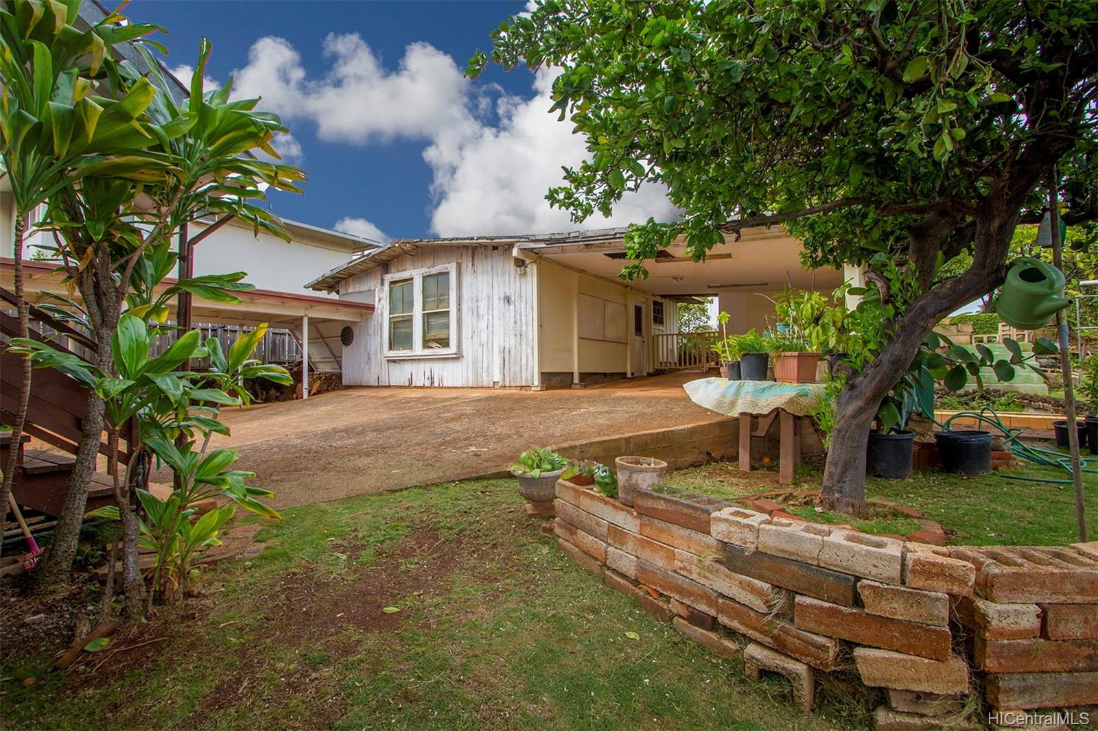 1138 15th Avenue Honolulu, HI 96816