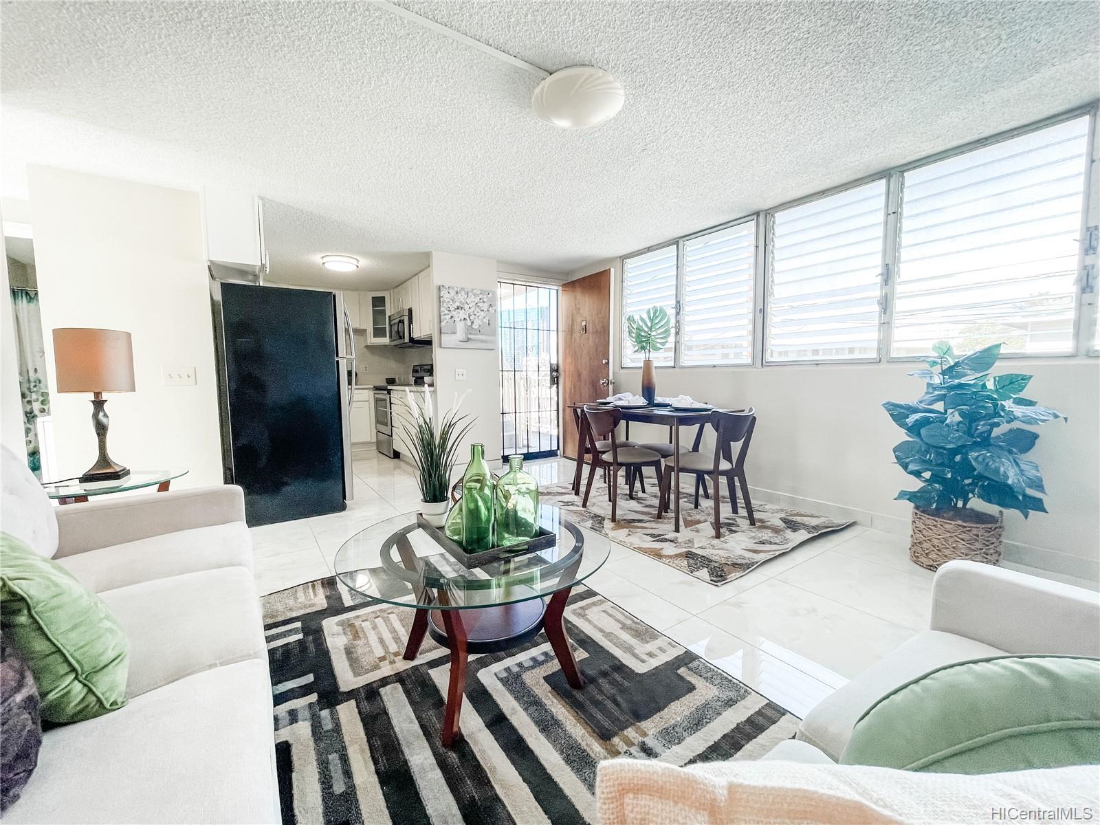 502 Captain Cook Avenue #304, Honolulu, HI 96813