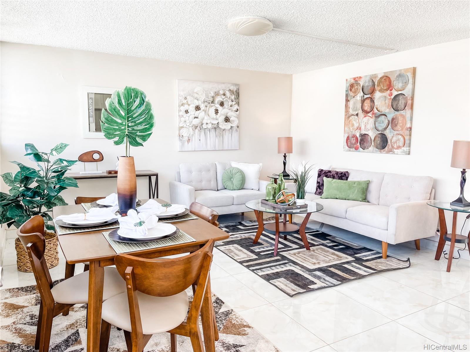 502 Captain Cook Avenue #304, Honolulu, HI 96813