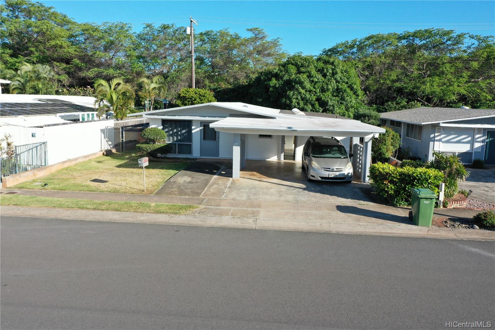 435 Kaumakani Street Honolulu, HI 96825