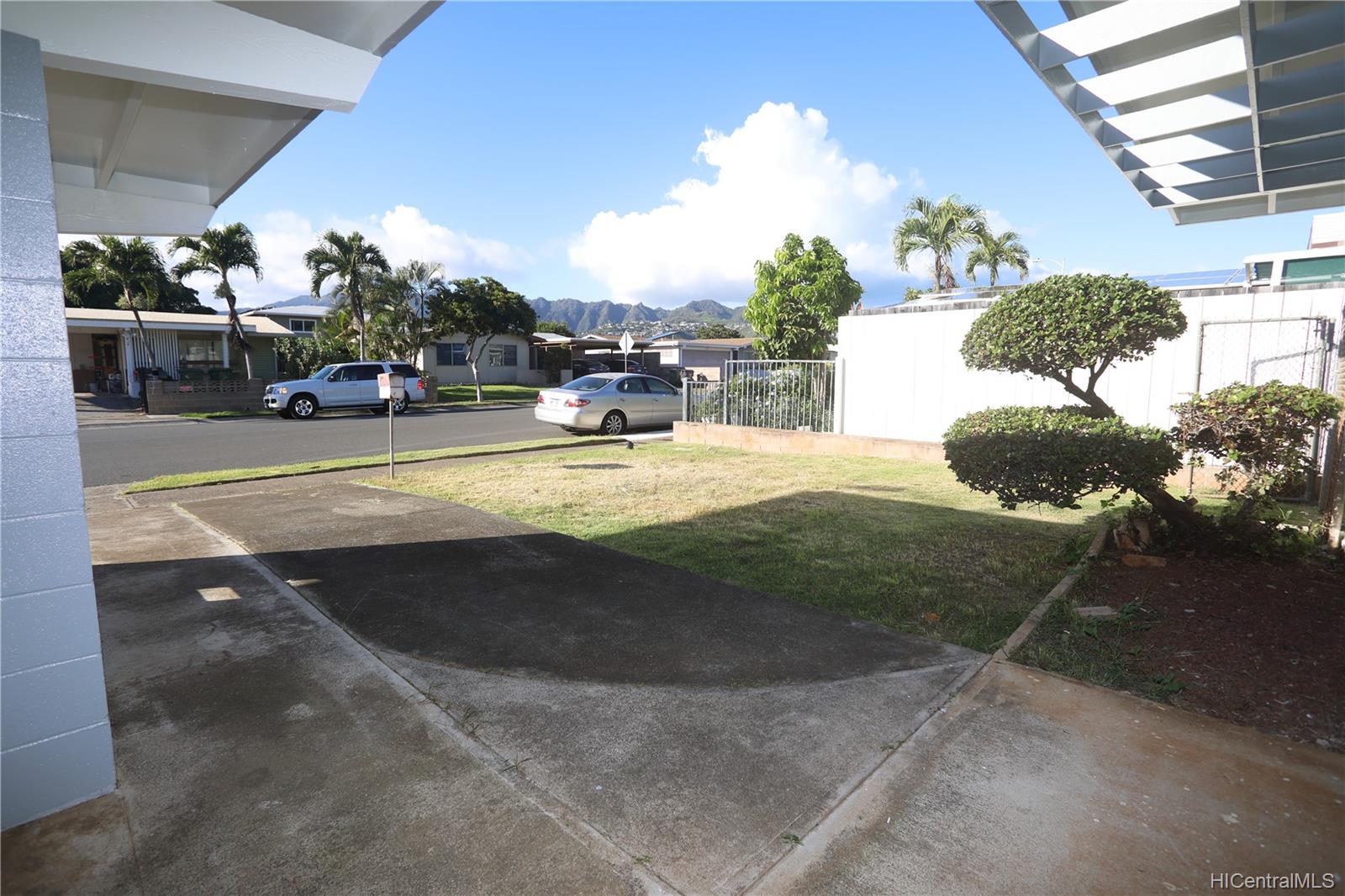 435 Kaumakani Street Honolulu, HI 96825