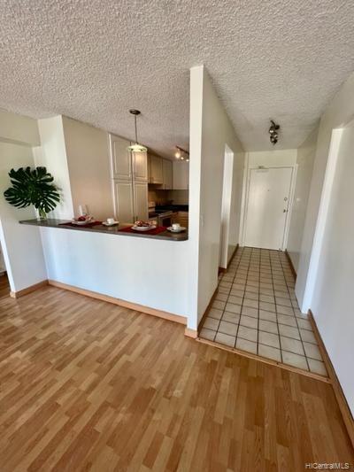 303 Liliuokalani Avenue #1201, Honolulu, HI 96815