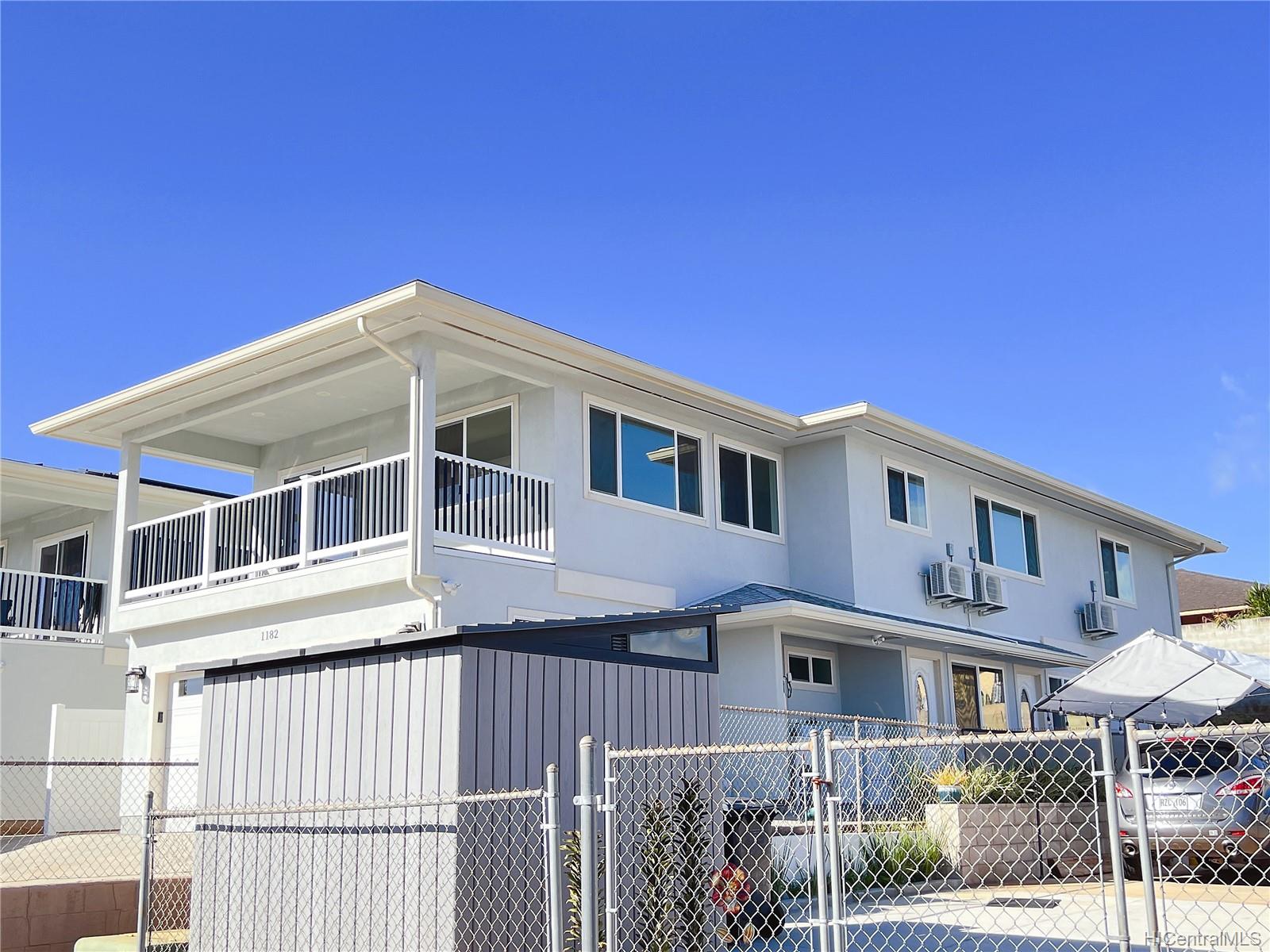 1182 palekaiko Street Pearl City, HI 96782