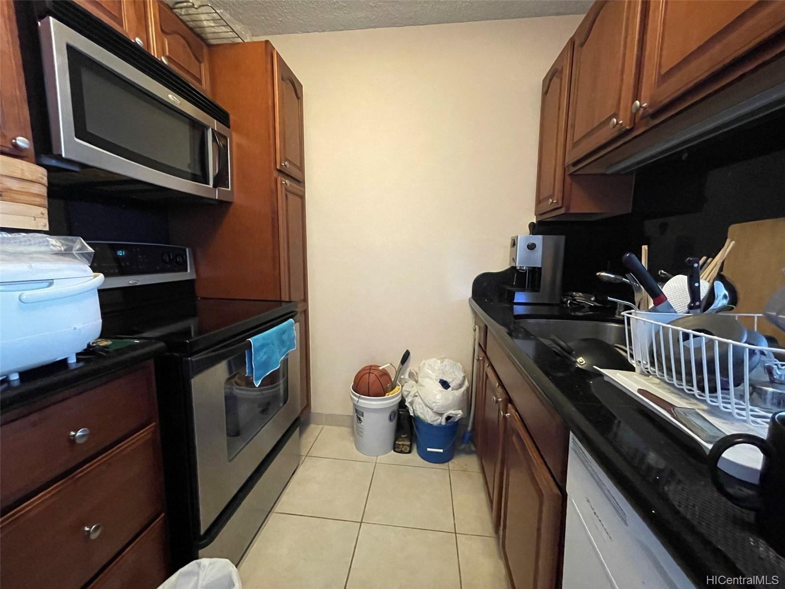 725 Piikoi Street #803, Honolulu, HI 96814