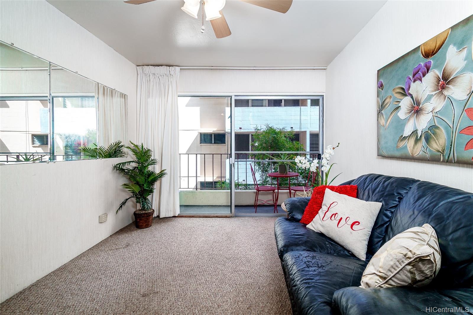 222 Kaiulani Avenue #307, Honolulu, HI 96815