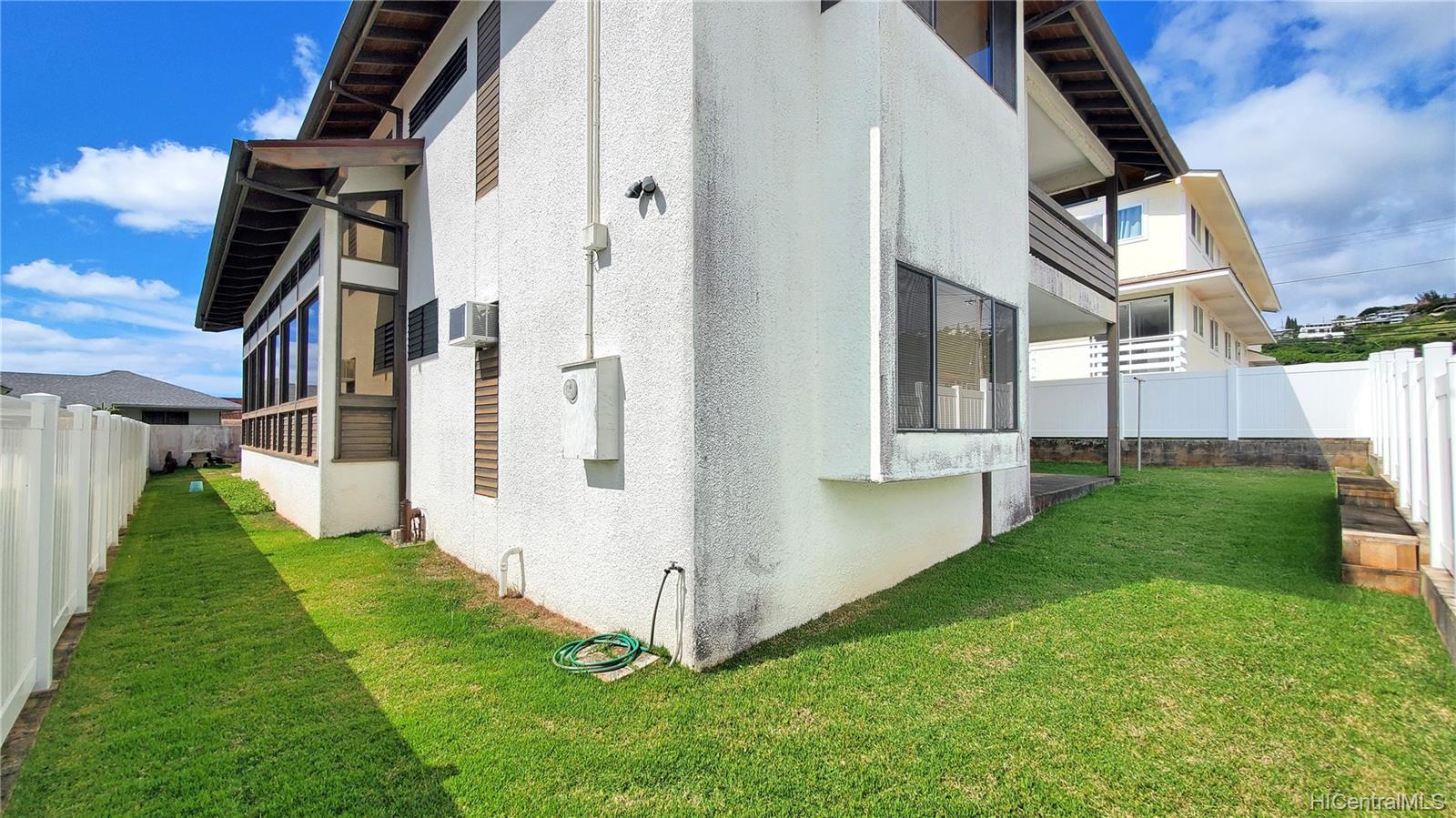 2319 Liliha Street Honolulu, HI 96817