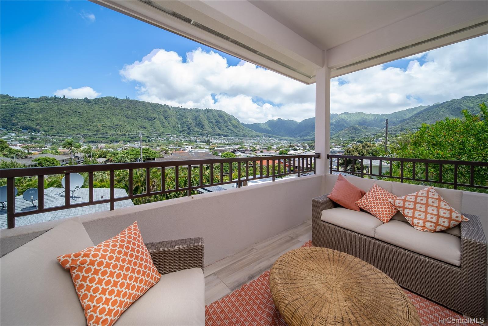 3005 Kalawao Street #2, Honolulu, HI 96822