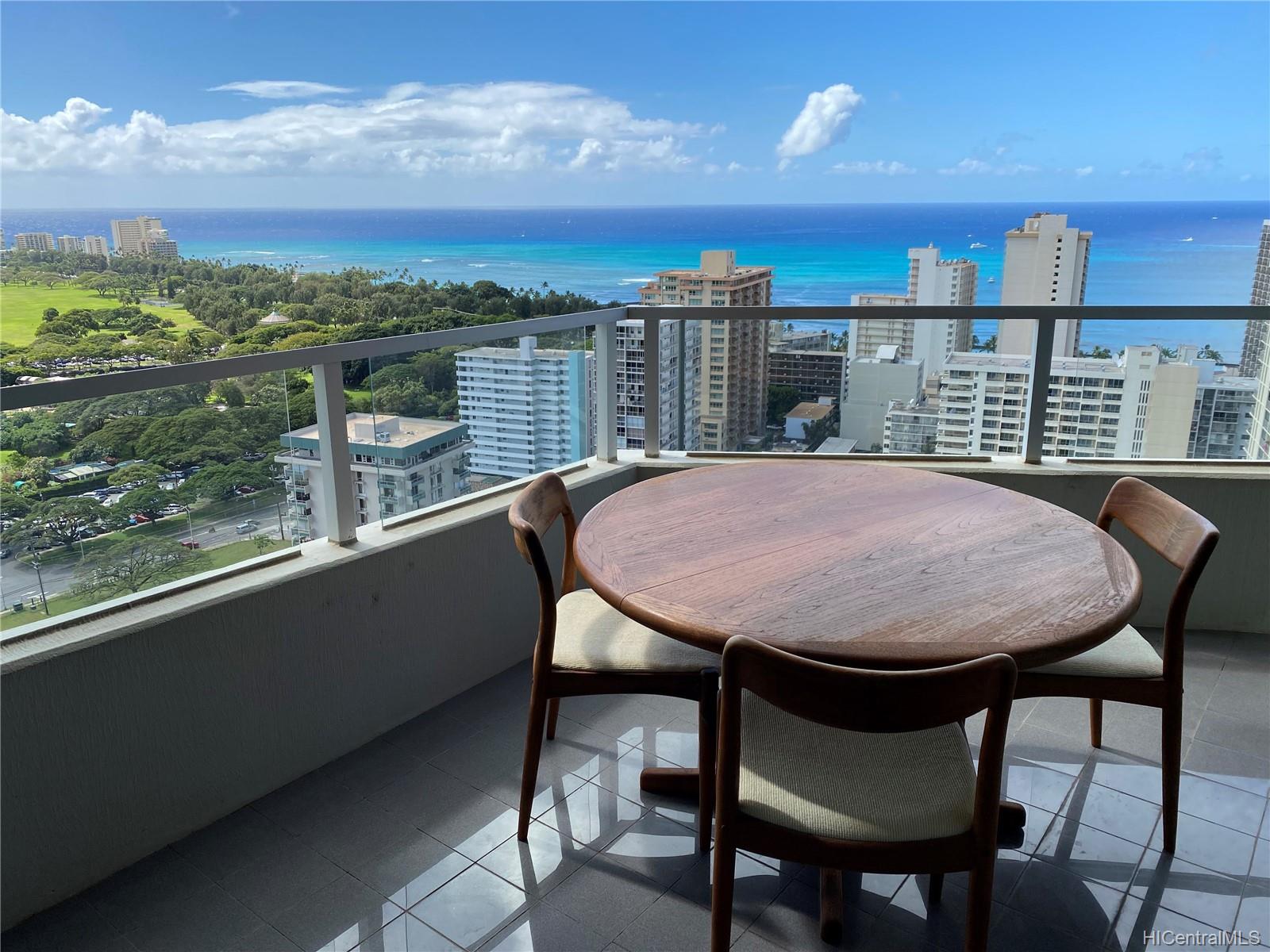 2600 Pualani Way #3005, Honolulu, HI 96815