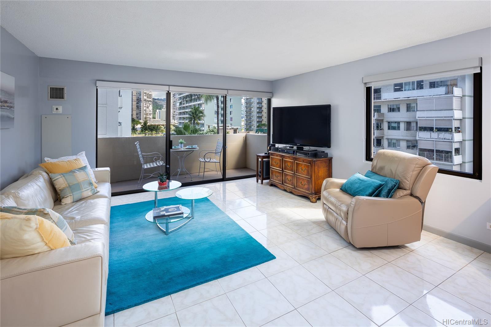 2140 Kuhio Avenue #501, Honolulu, HI 96815