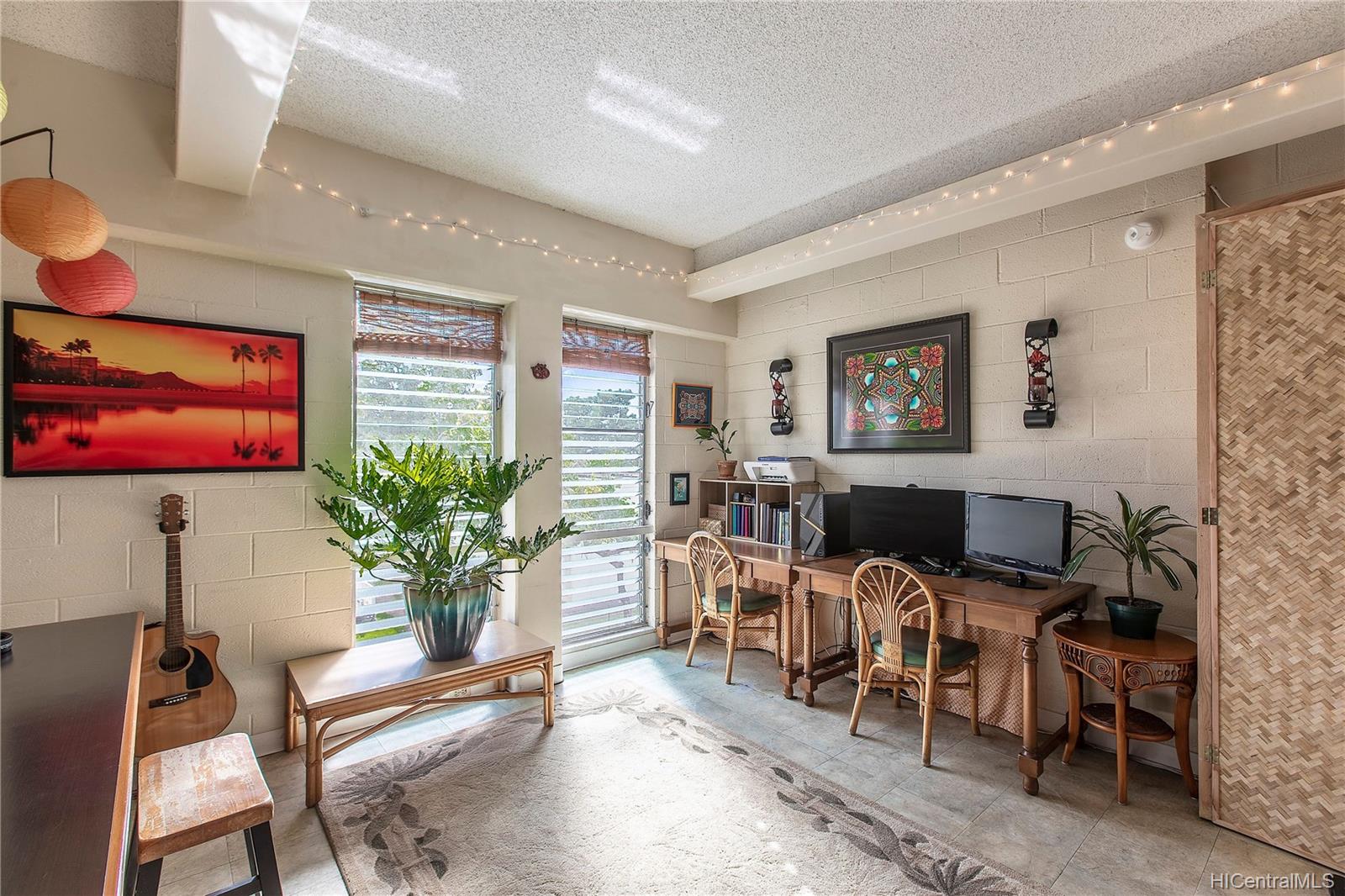 1096 Beretania Street #301, Honolulu, HI 96814