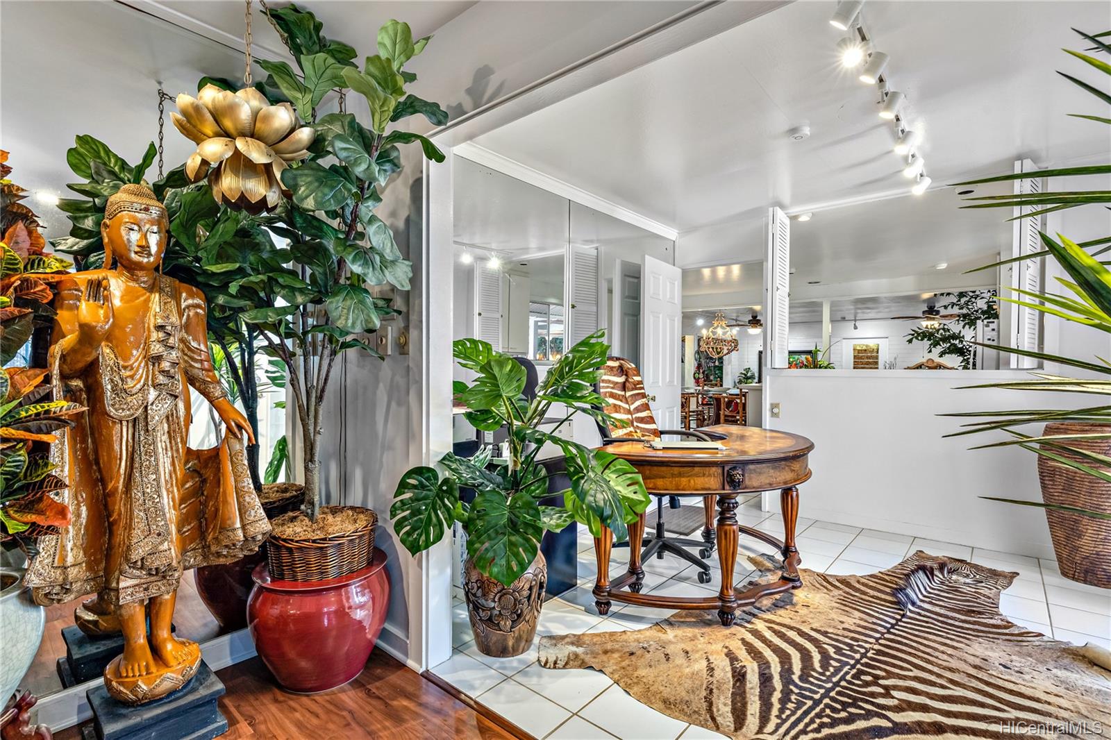 4339 Papu Circle Honolulu, HI 96816