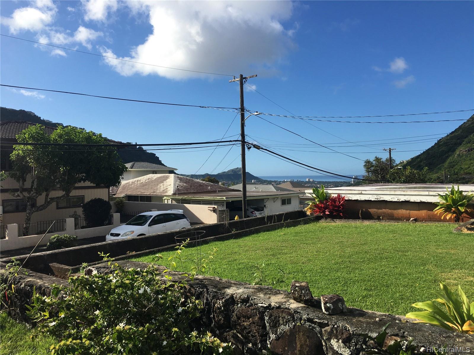 2428 Jasmine Street Honolulu, HI 96816