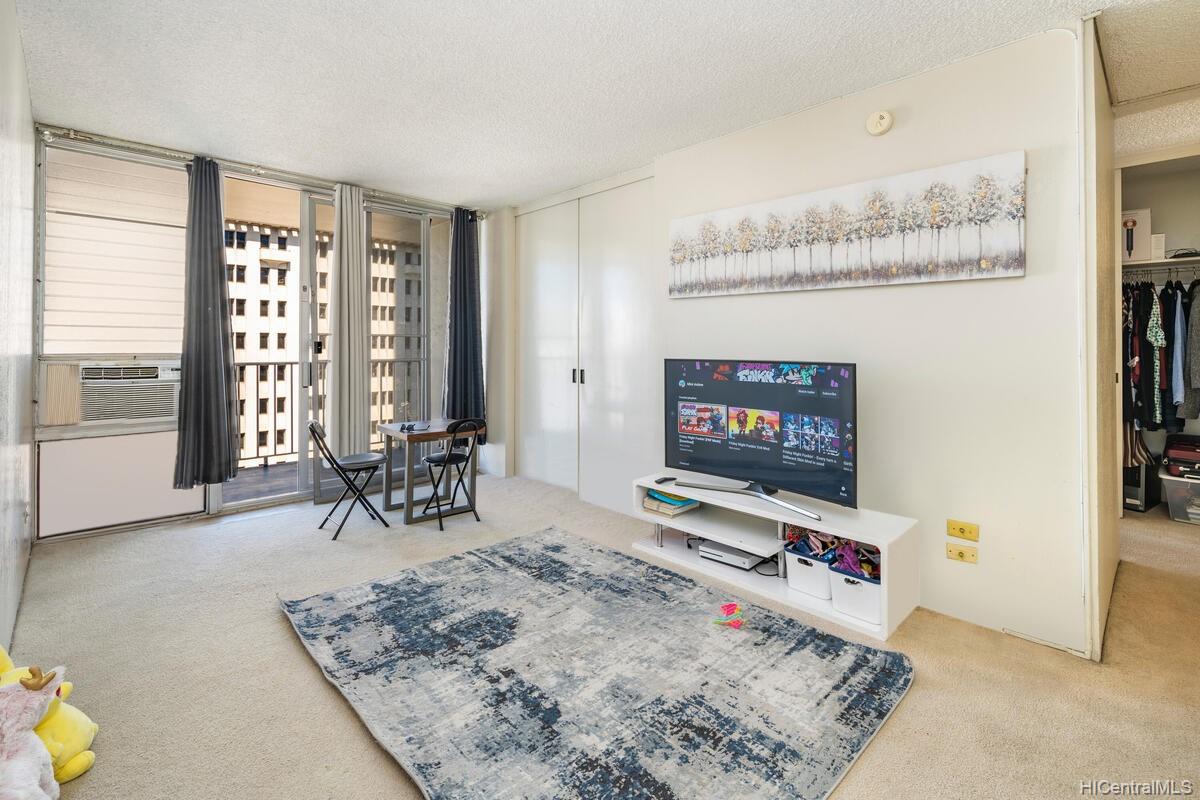 1617 Kapiolani Boulevard #1801, Honolulu, HI 96814