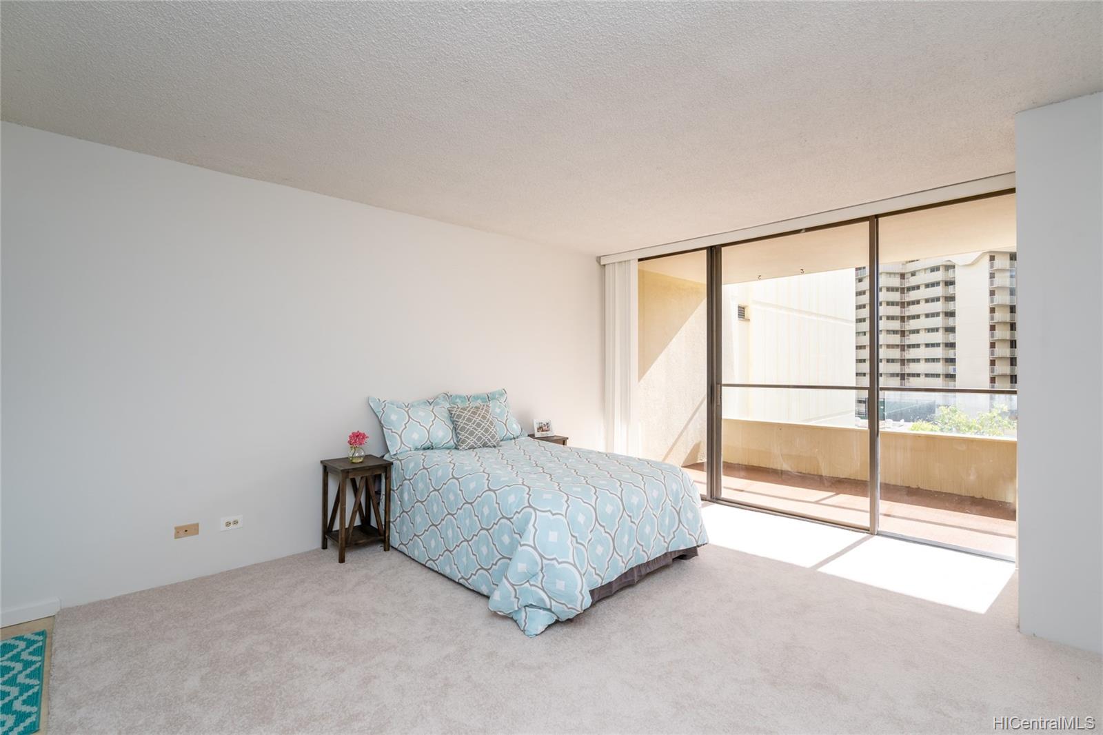 1717 Mott Smith Drive #609, Honolulu, HI 96822