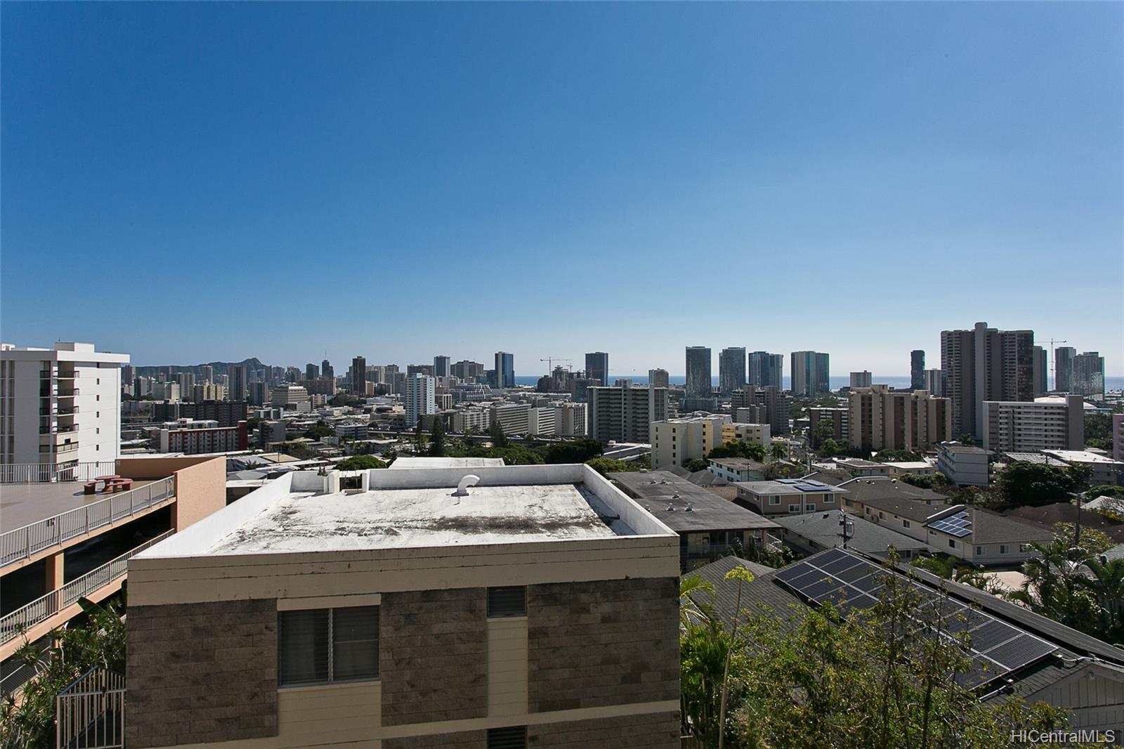 1025 Maunaihi Place #303, Honolulu, HI 96822