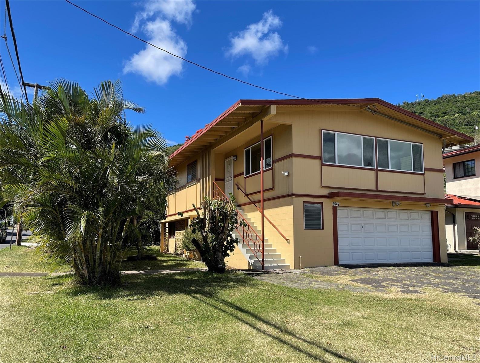 2542 Manoa Road Honolulu, HI 96822