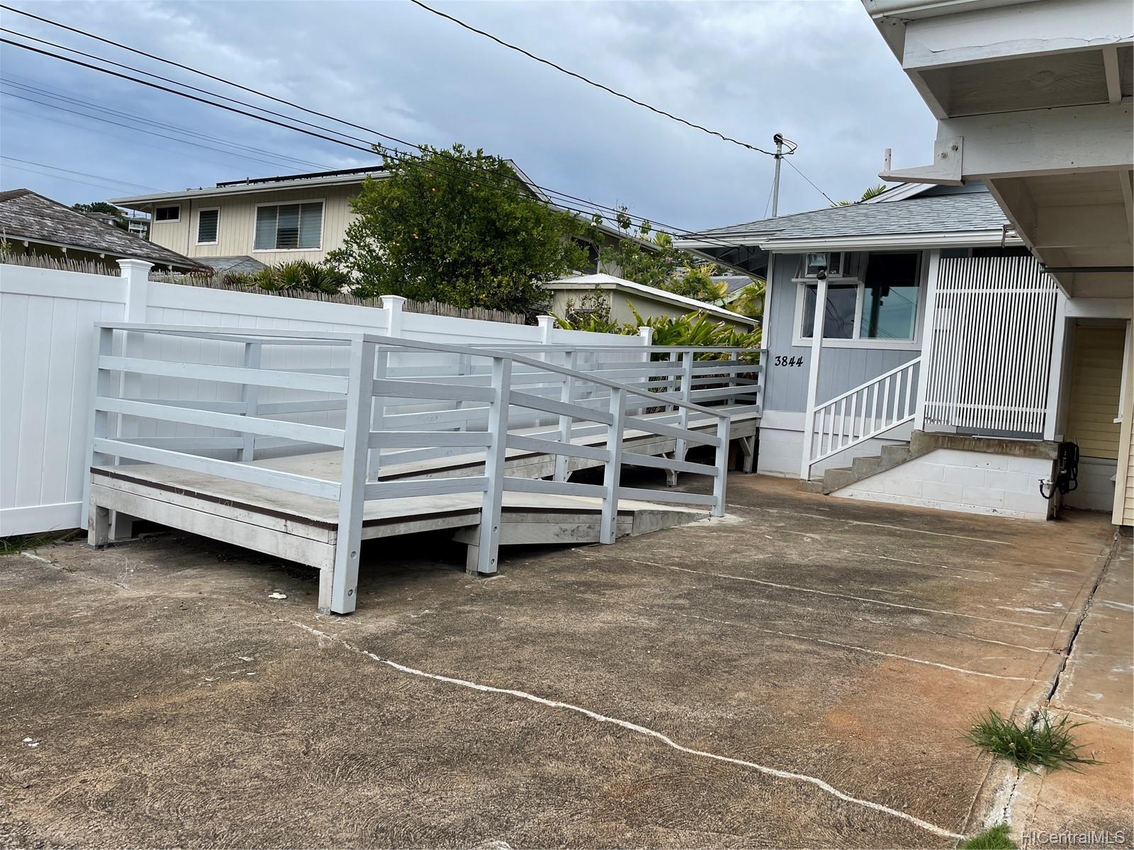 3844 Noeau Street Honolulu, HI 96816