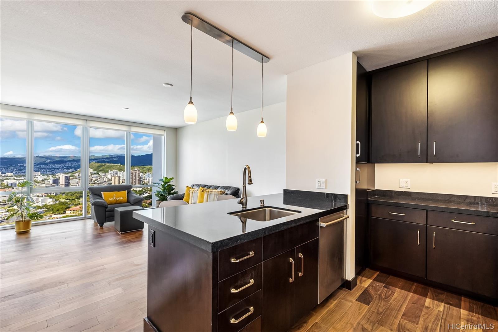 1189 Waimanu Street #4007, Honolulu, HI 96814
