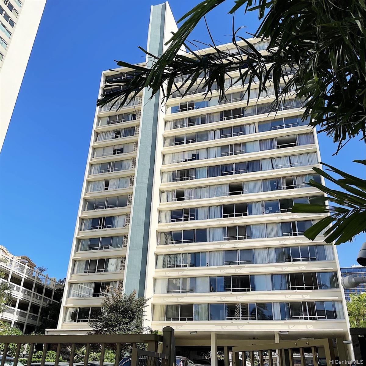 435 Seaside Avenue #405, Honolulu, HI 96815