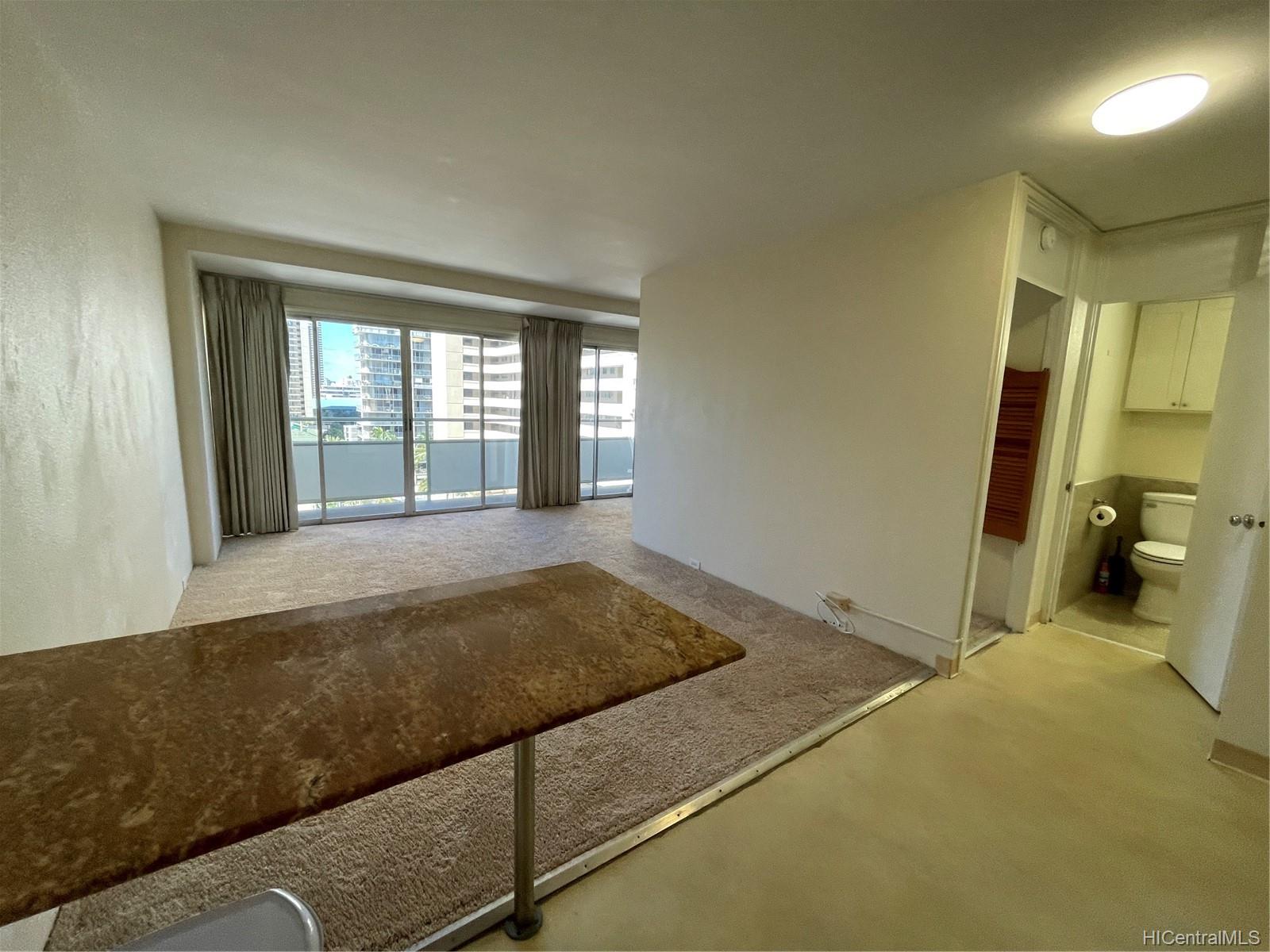 445 Kaiolu Street #1006, Honolulu, HI 96815