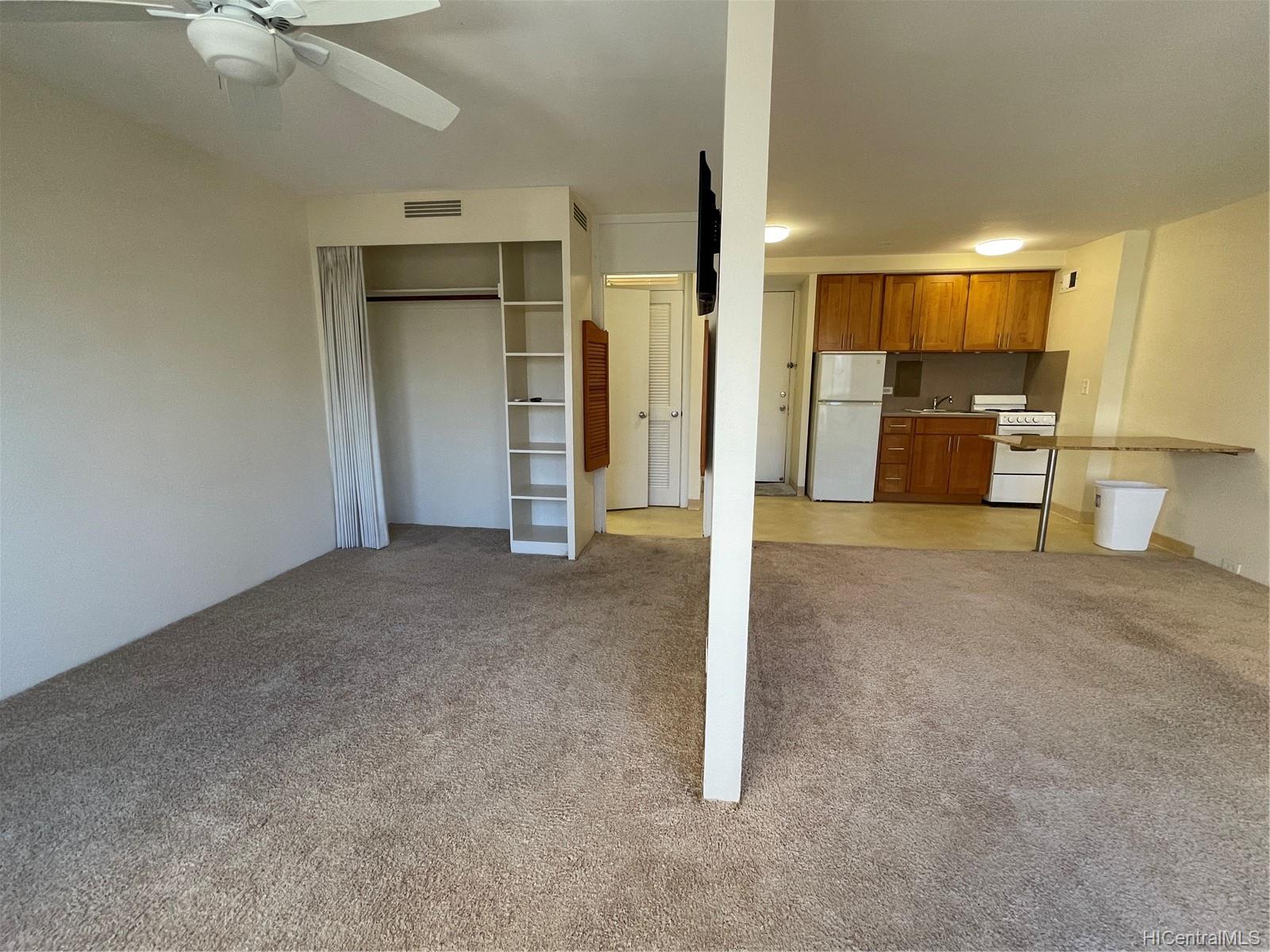 445 Kaiolu Street #1006, Honolulu, HI 96815