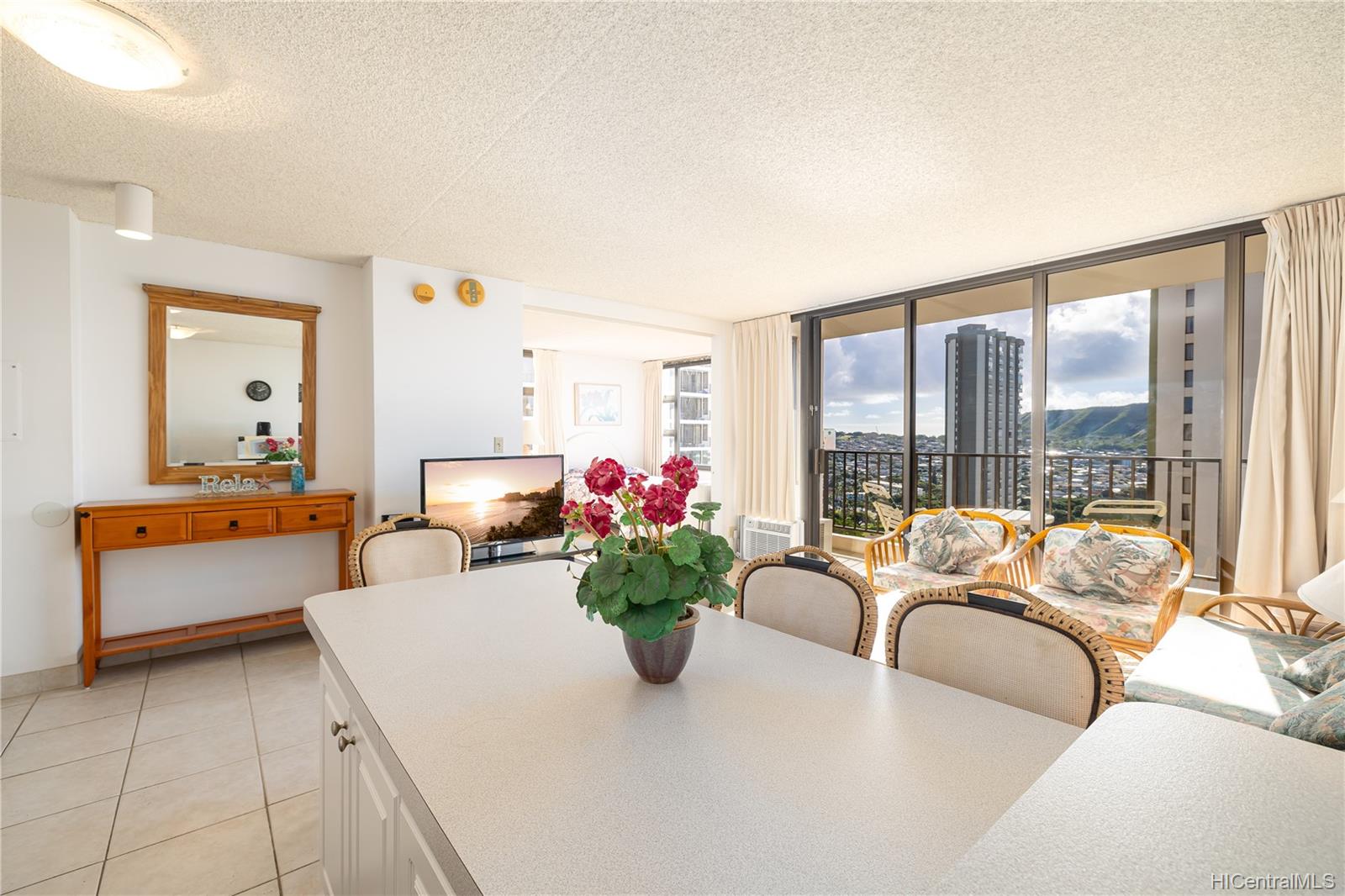 201 Ohua Avenue #2501-1, Honolulu, HI 96815