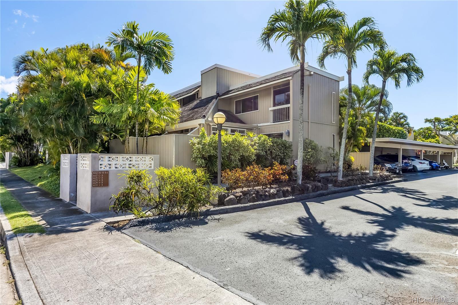 6129 Summer Street #A, Honolulu, HI 96821