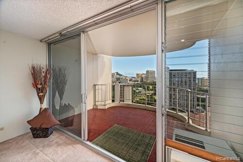 469 Ena Road #2208, Honolulu, HI 96815