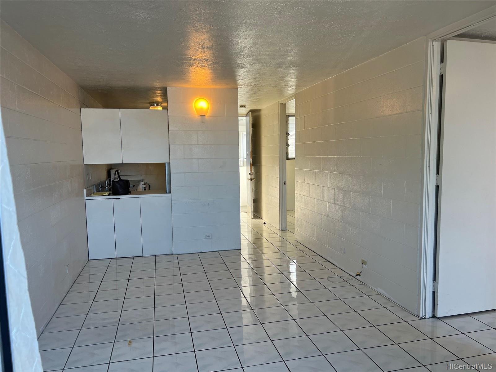 1870 Lusitana Street #201, Honolulu, HI 96813