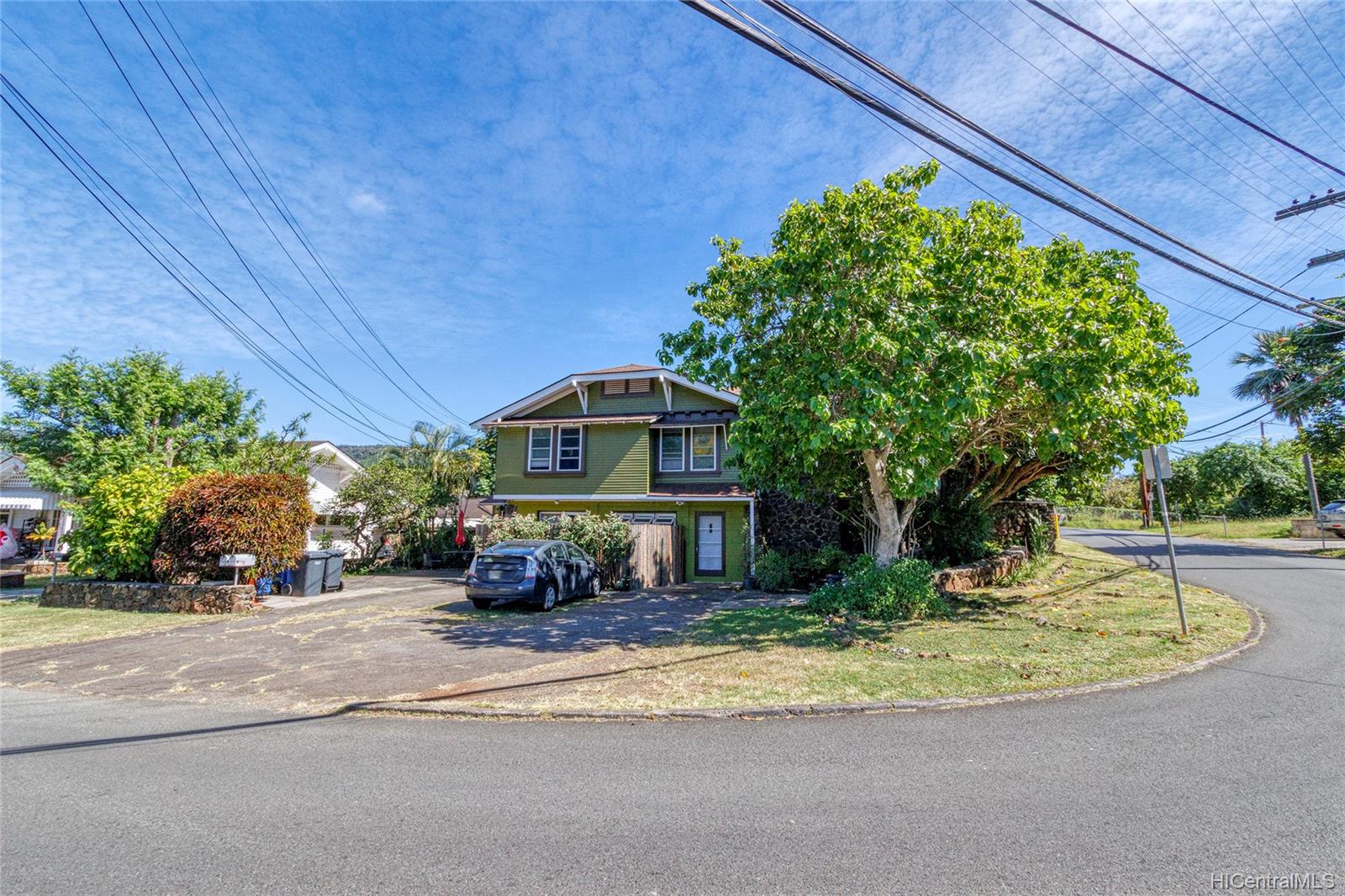 1919 Hunnewell Street Honolulu, HI 96822