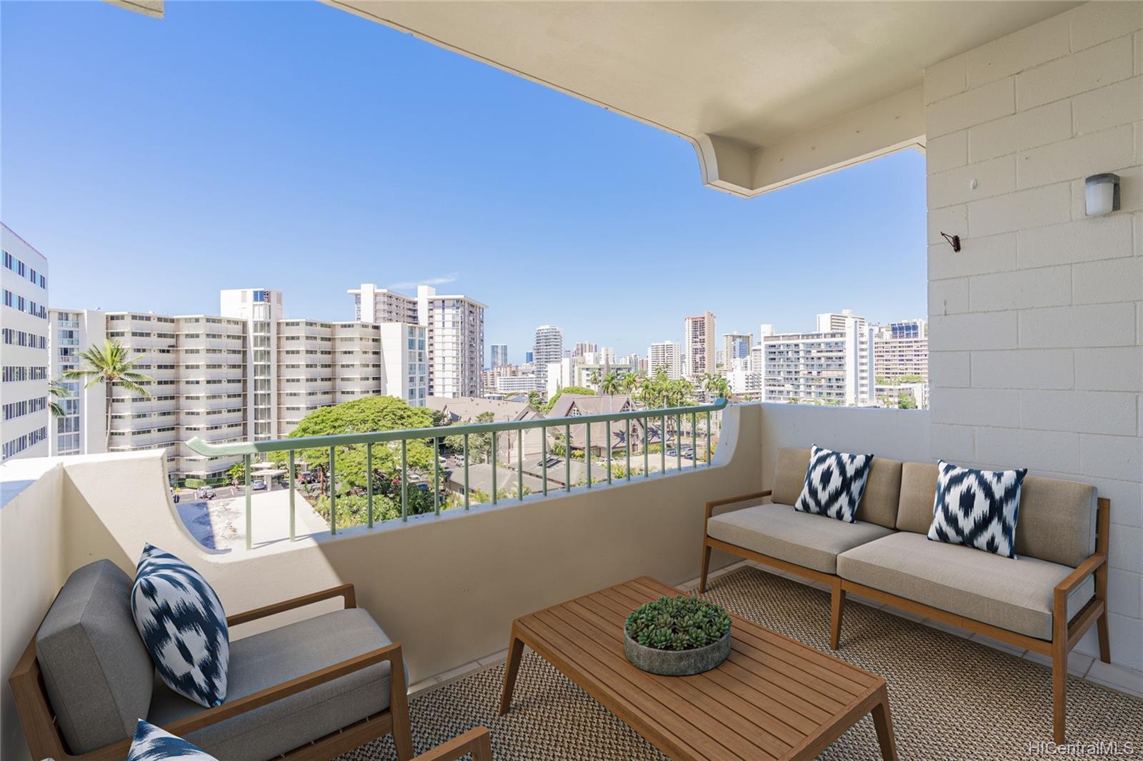 1722 Makiki Street #702, Honolulu, HI 96822